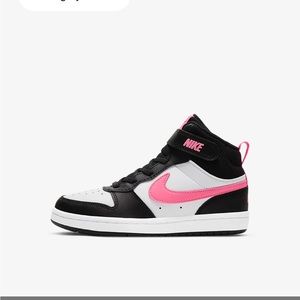 Nike youth Court Borough Mid 2, size 5.5Y. Used, but in great condition.